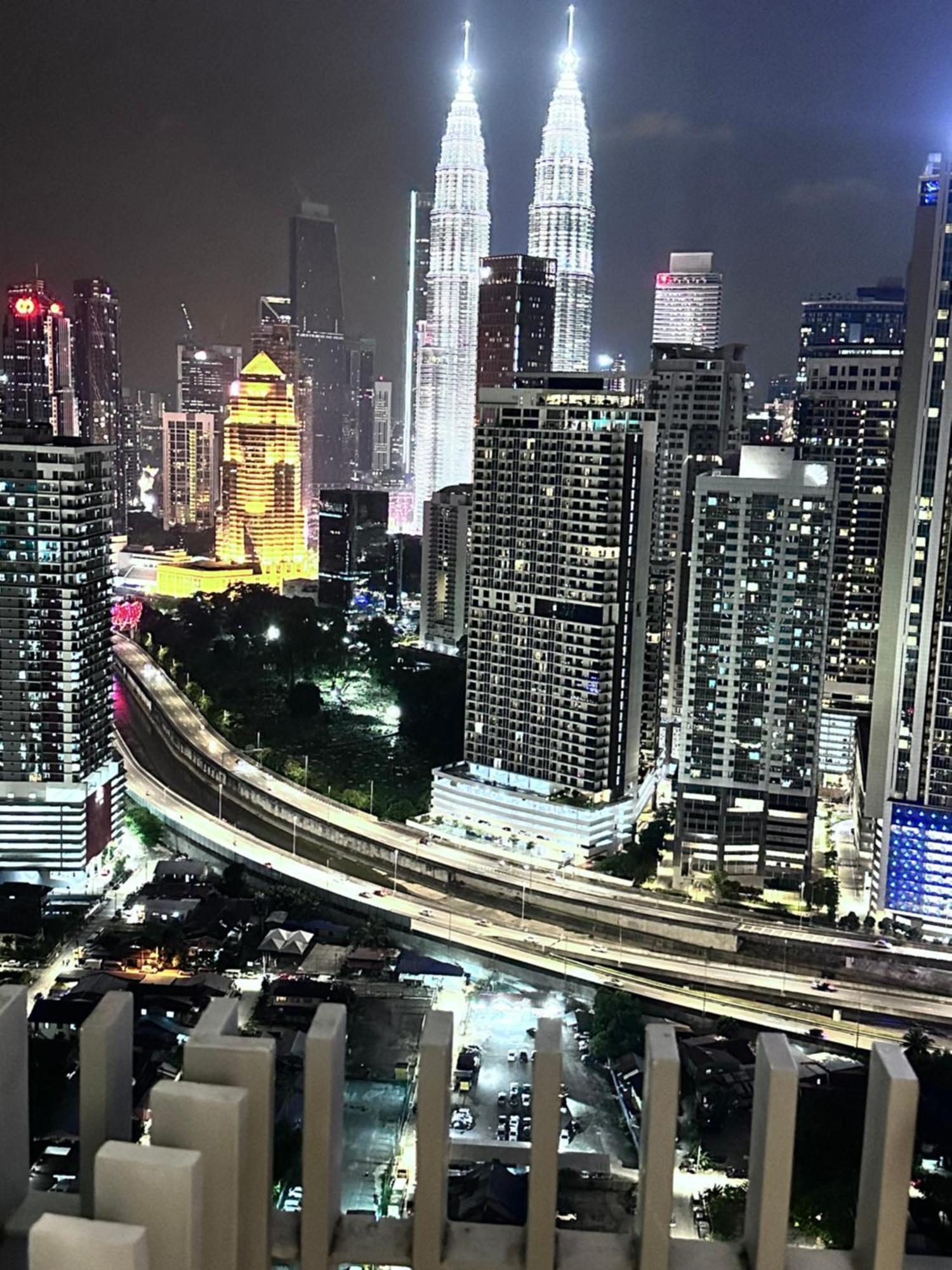 דירות קואלה לומפור The Luxe Infinitum Klcc By Kl Malaysia מראה חיצוני תמונה