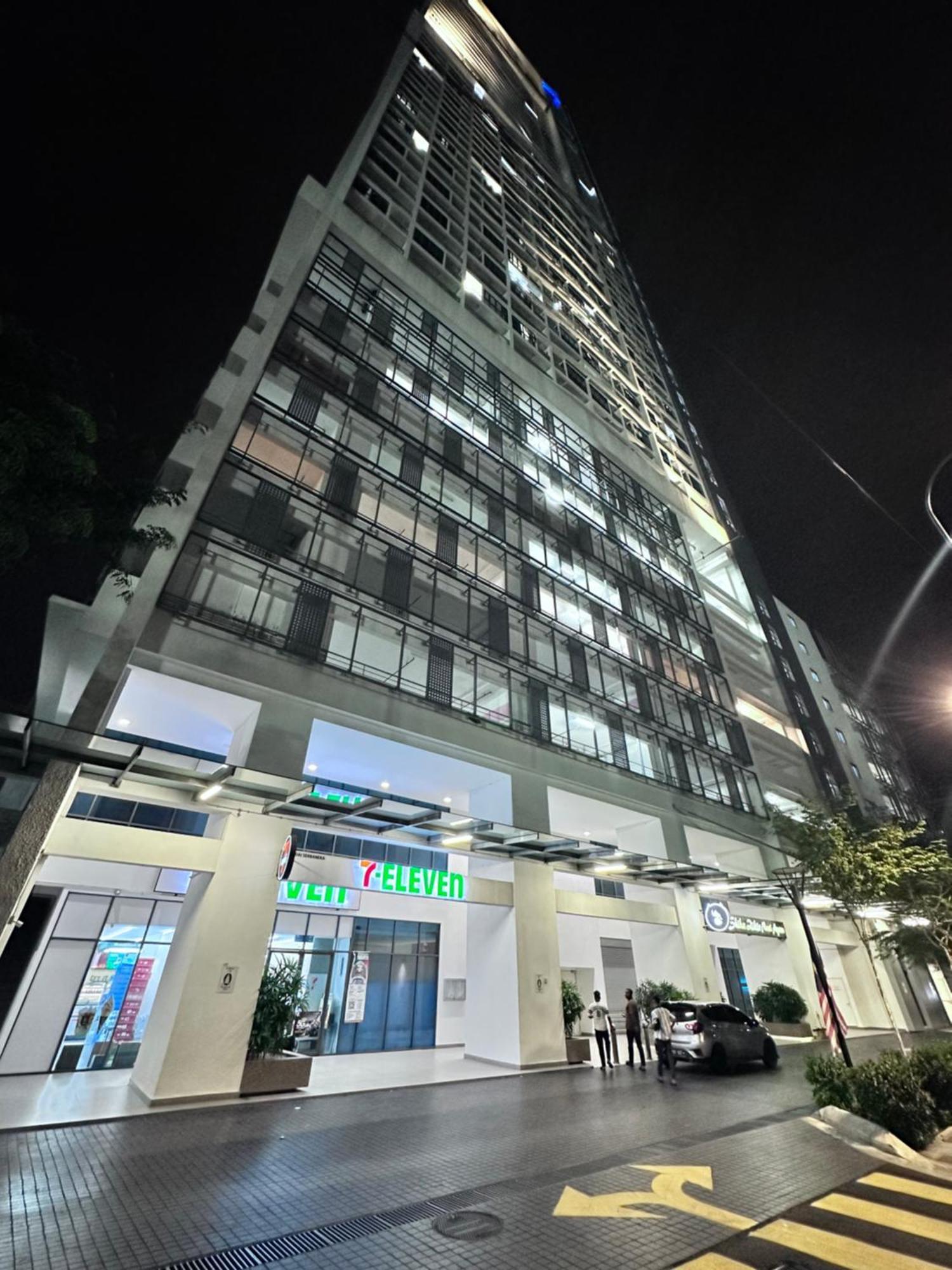 דירות קואלה לומפור The Luxe Infinitum Klcc By Kl Malaysia מראה חיצוני תמונה